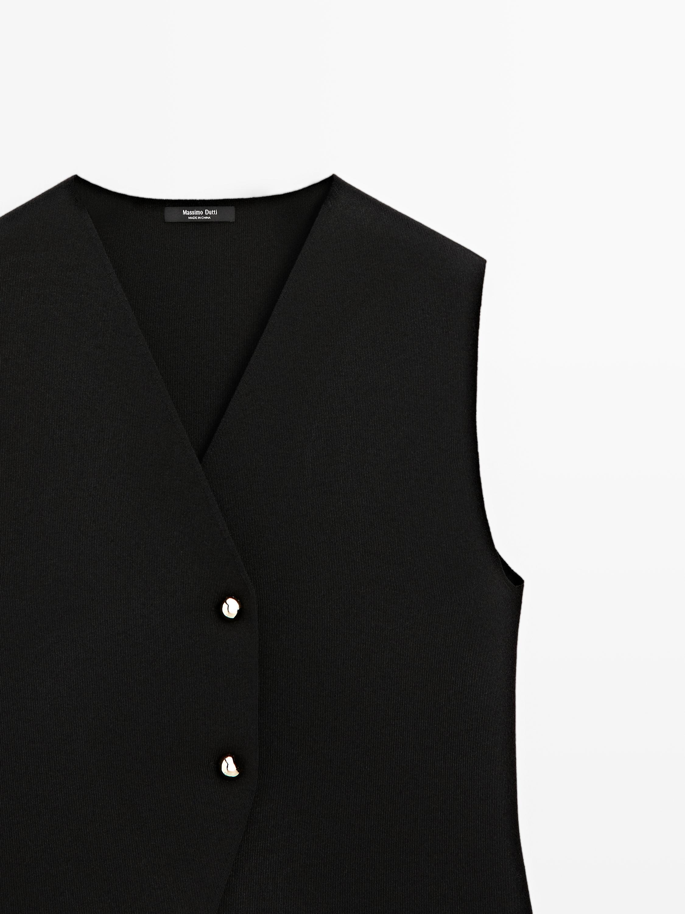 Knit V-neck vest with buttons